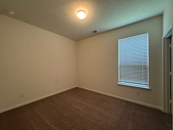 5th image of 9523 Louis Phillip St