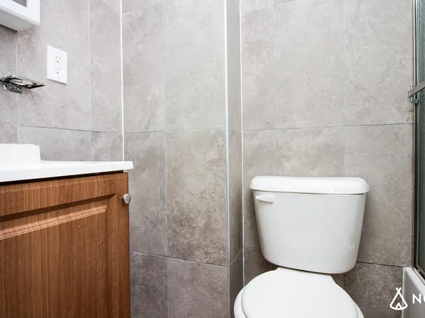 270 Irving Avenue image 15 of 23