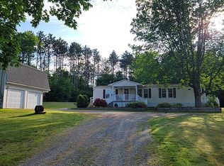 26 Stoney Ridge Dr, Clinton, ME 04927