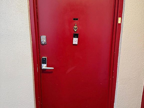 2nd image of 3831 Hamilton St