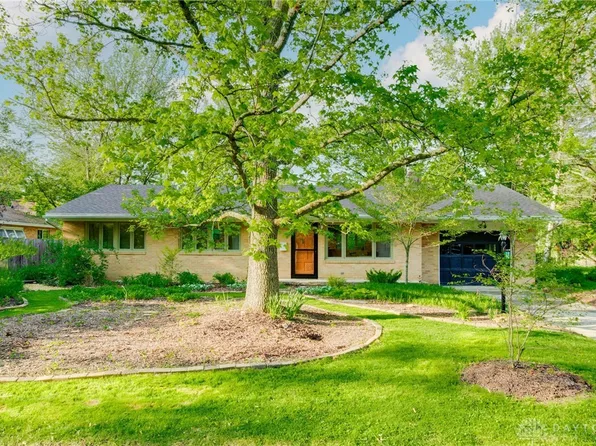 160 Brookside Dr, Yellow Springs, OH 45387