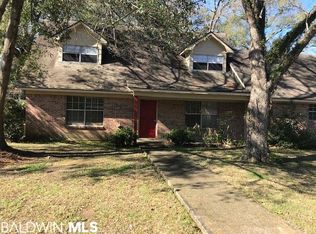 11 N Grand Blvd, Fairhope, AL 36532