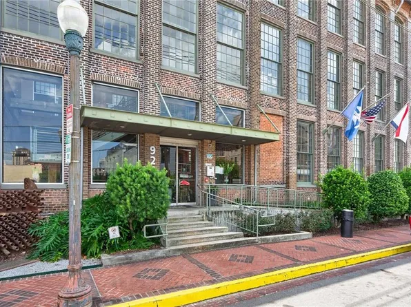 920 Poeyfarre St APT 241, New Orleans, LA 70130