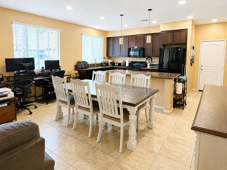 1665 Toledo Way #3 — Photo 6