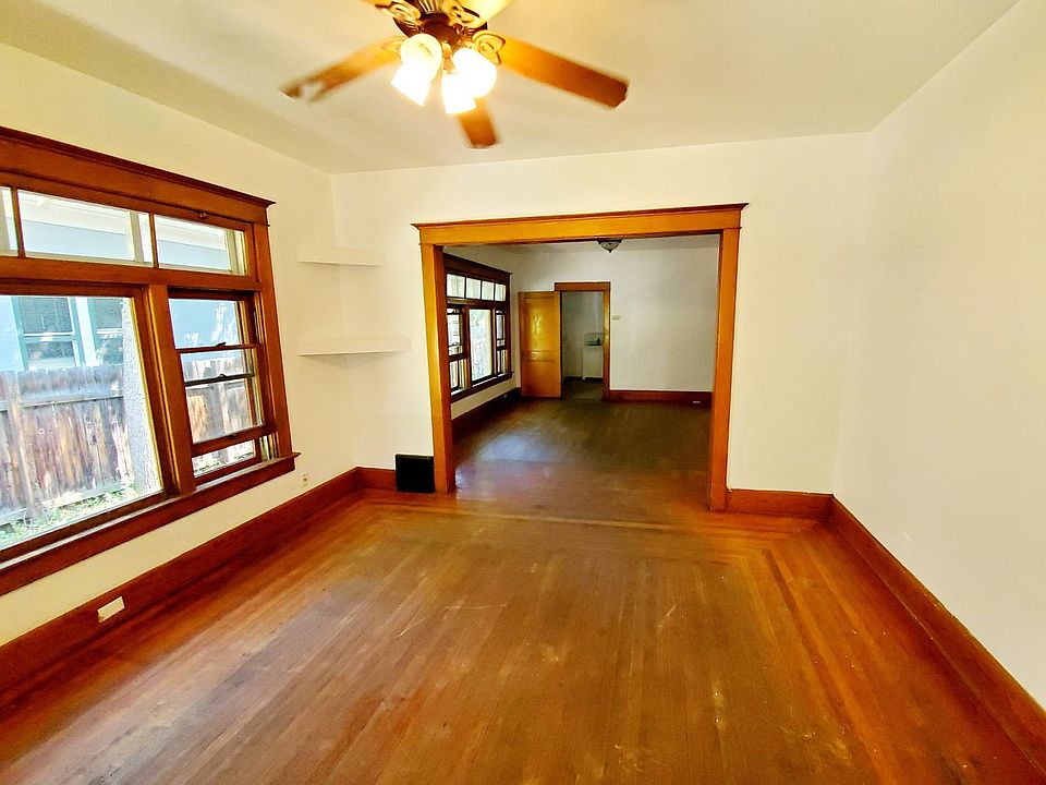 1st image of 212 & 212-1/2 S Sherwood St