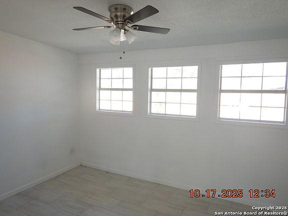 4th image of 229 E Langley Blvd