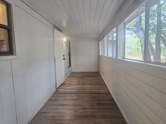 4th image of 21401 Lindeman Ln