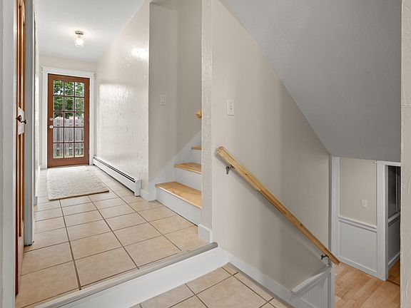 4th image of 210 29th Ave N