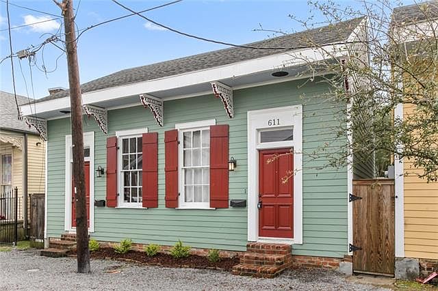 1st image of 611 Harmony St