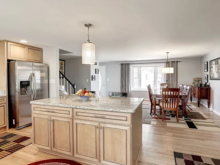 8116 Irwell Ct — Photo 4