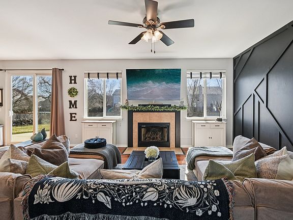 3rd image of 6427 Midleton Ln