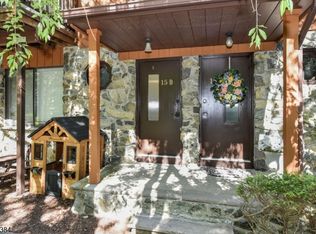 15B Brookside Hts BLDG 15 #B, Wanaque Boro, NJ 07465
