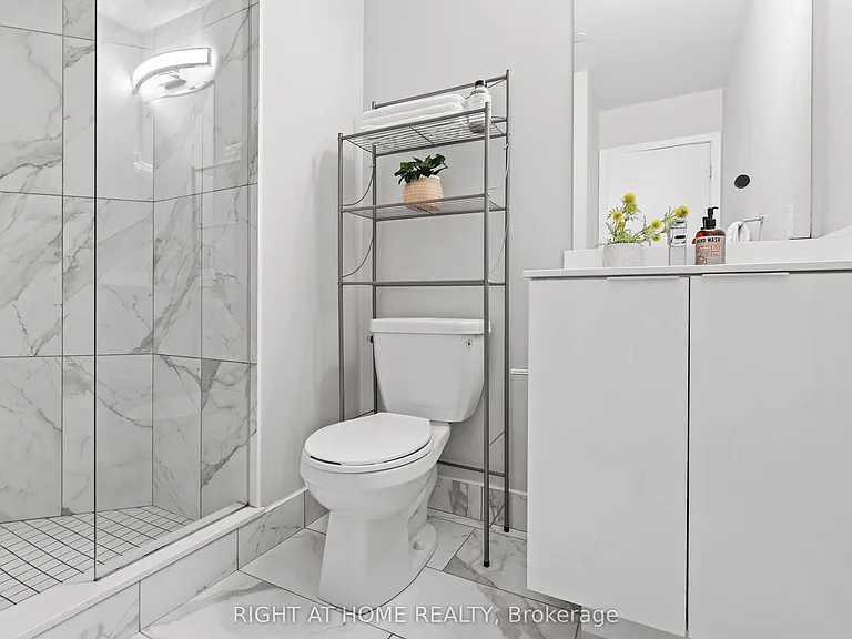 30 Shore Breeze Dr #329 — Photo 15