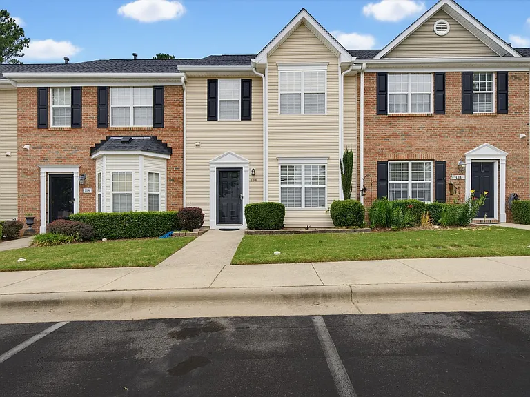 106 Anterbury Dr — Photo 1