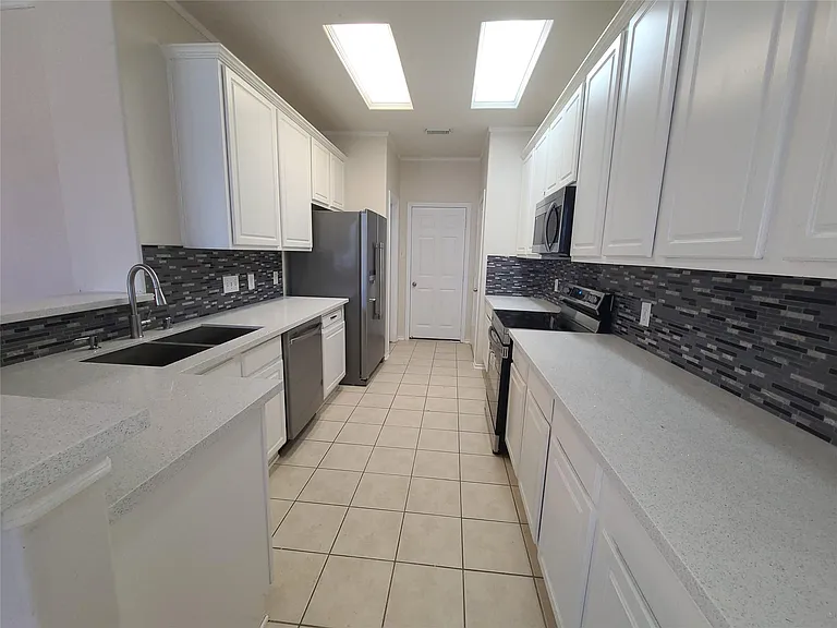 231 W Stedhill Loop — Photo 3
