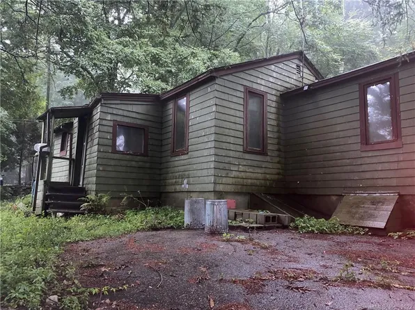 241 S Windham Rd, Willimantic, CT 06226