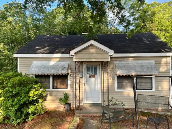 111 Oakland St, Greenwood, SC 29646