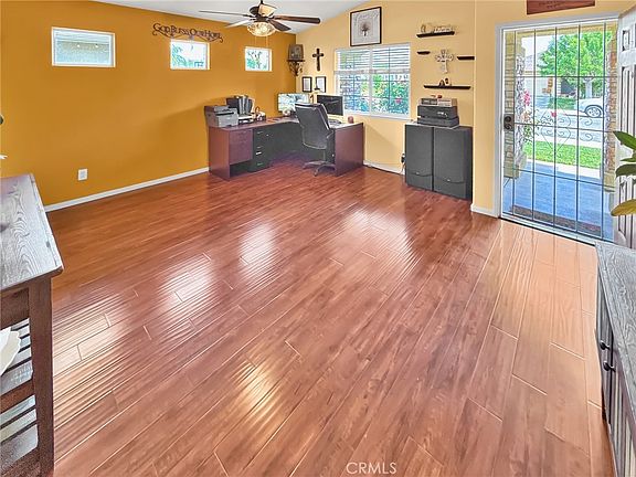 5th image of 71 Livorno Rd