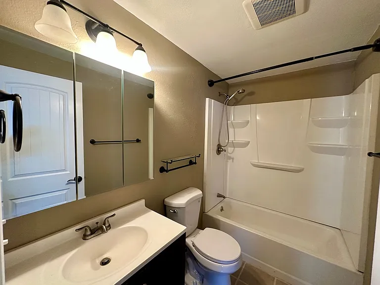 4738 Sturdivant Ave — Photo 6