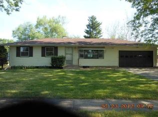 310 Hiawatha Dr, Elkhart, IN 46517