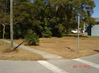 5642 8th St, Zephyrhills, FL 33542