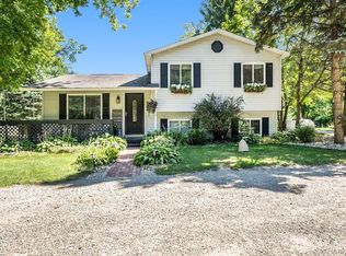 1425 Kurtz Rd, Holly, MI 48442