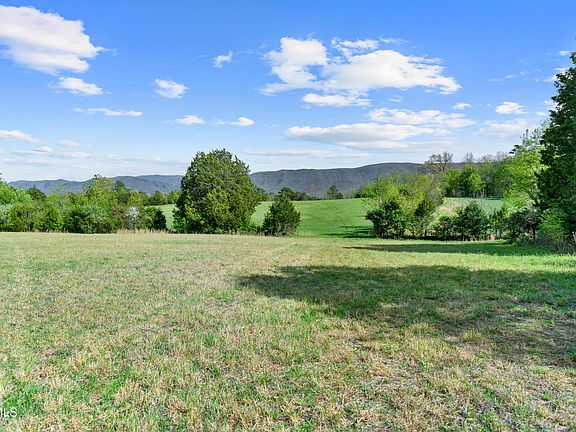 3rd image of 2 Red Hill Rd