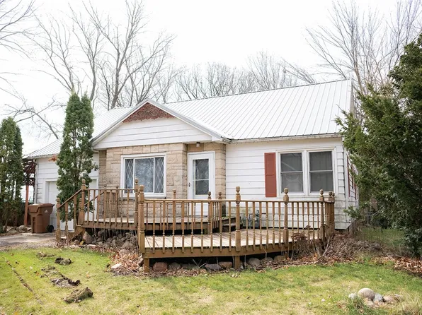 505 Hardin St, Farnhamville, IA 50538