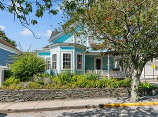 58 2nd St, Newport, RI 02840