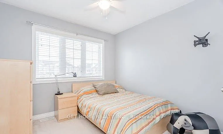 37 Pearcey Cres — Photo 5
