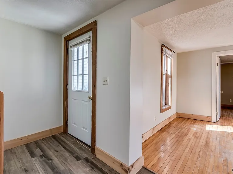 544 S Mechanic St — Photo 6
