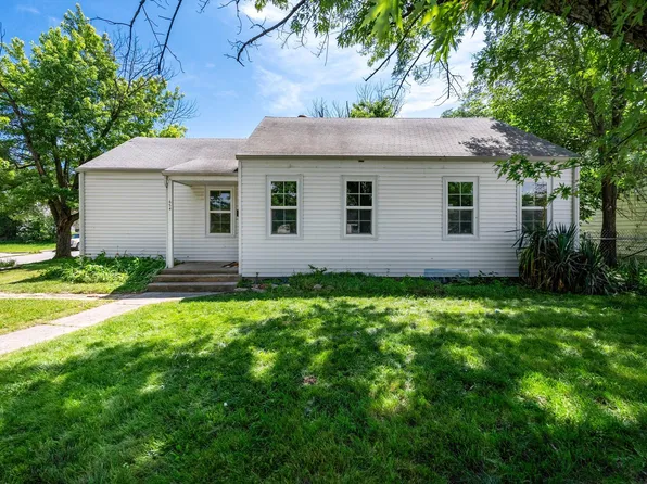 654 Harding St, Wichita, KS 67208