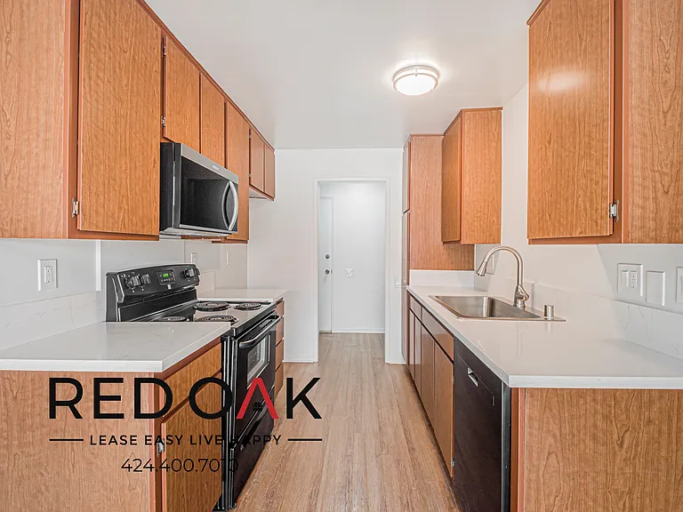 411 E Bay State St — Photo 5