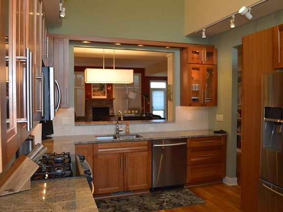 4th image of 3112 Burnham Dr