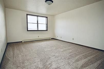3rd image of 2380-2384 Canter Ln #15385109