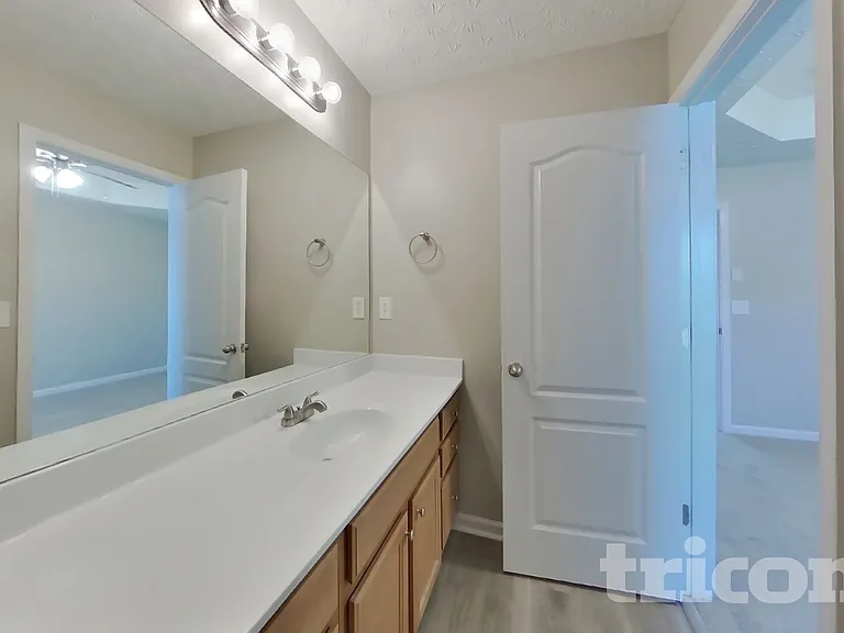 6300 Ellenwood Dr — Photo 9