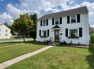 49 Queensboro Rd, Irondequoit, NY 14609