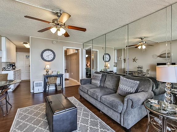 4th image of 415 E Beach Dr APT 510