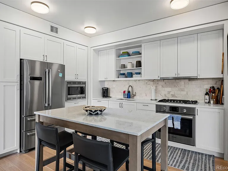 1750 Wewatta St #901 — Photo 11