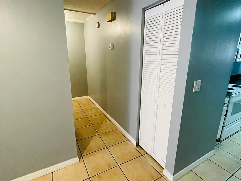 621 California Ave — Photo 8