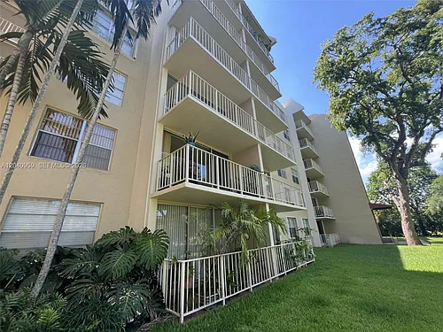 13120 SW 92nd Ave Photo 1