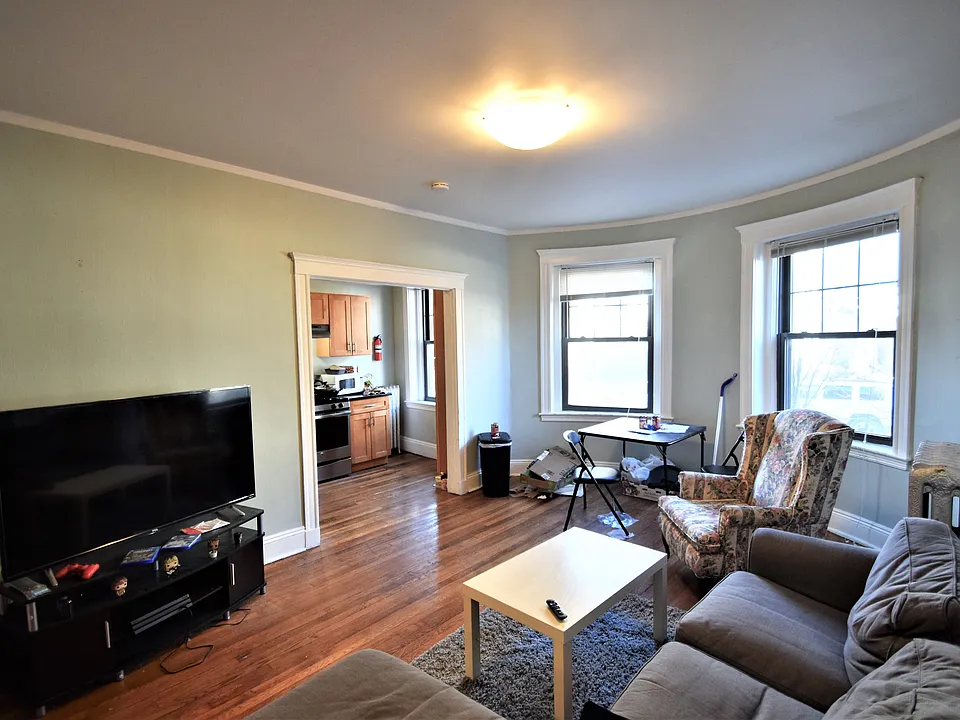 48 Englewood Ave #2