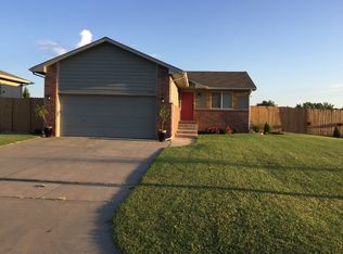 1522 E 45th St S, Wichita, KS 67216