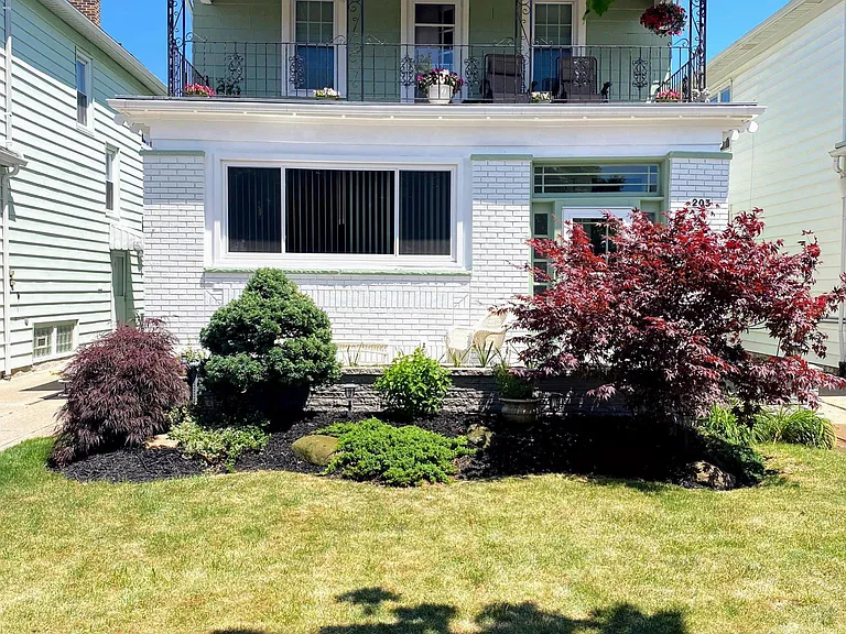 203 Lovering Ave #UPPER — Photo 15