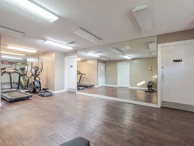 Laurel Pines — Photo 25