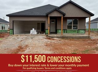 1814 Bugg St, Pea Ridge, AR 72751