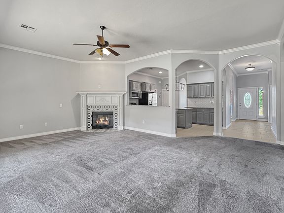 5th image of 2912 Tara Ln