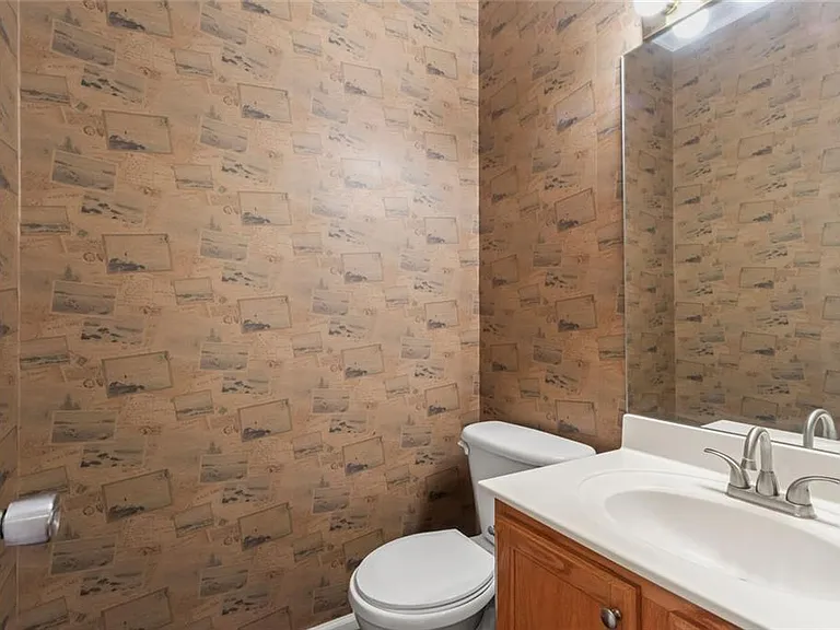 110 Quarrington Ct — Photo 13