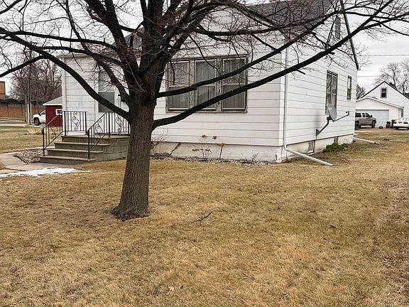 2nd image of 716 5th St N