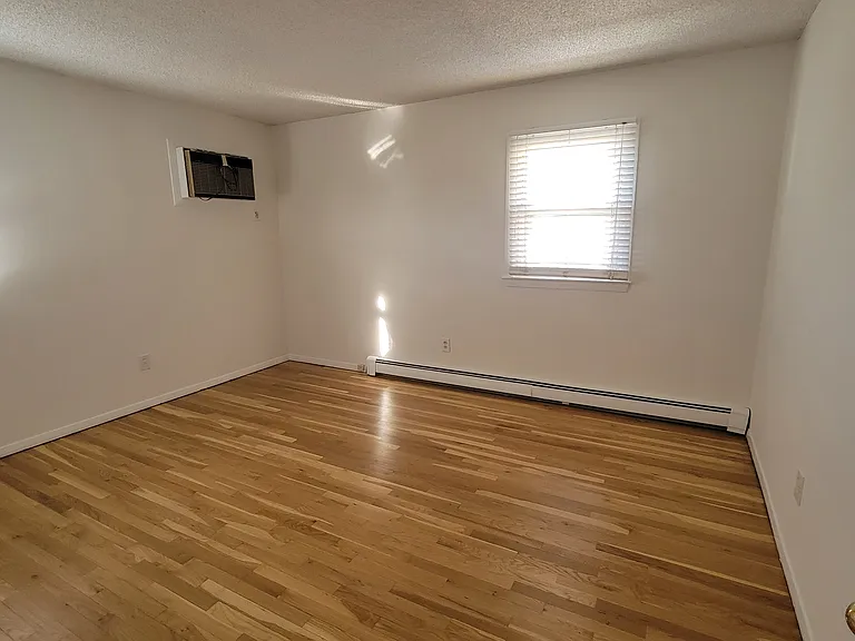 337 Outwater Ln #2 — Photo 6